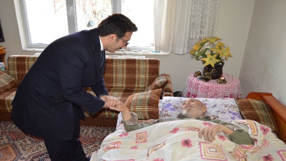 Başkan Mengi'den Yaşlılara Ziyaret
