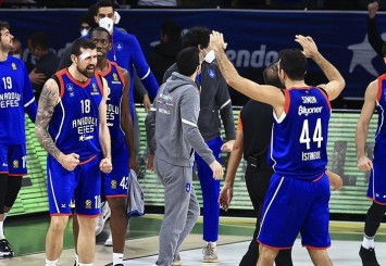 Anadolu Efes THY Avrupa Ligi'inde son saniye basketiyle kazandı
