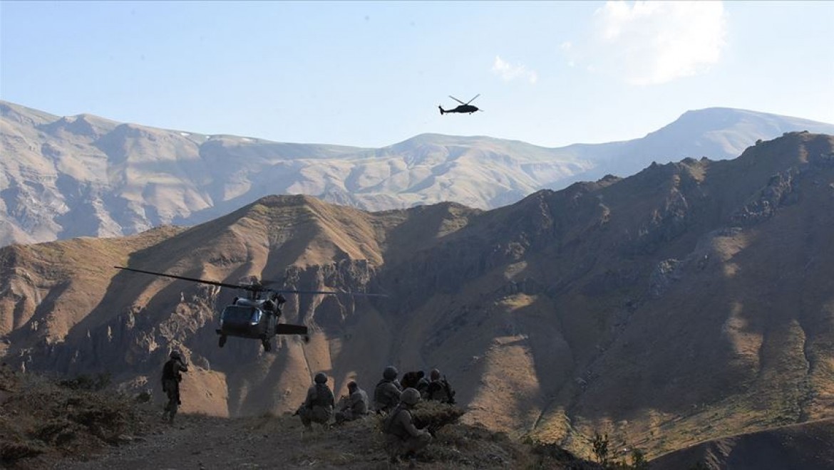 Hakkari'de terör örgütü PKK/KCK'ya ağır darbe