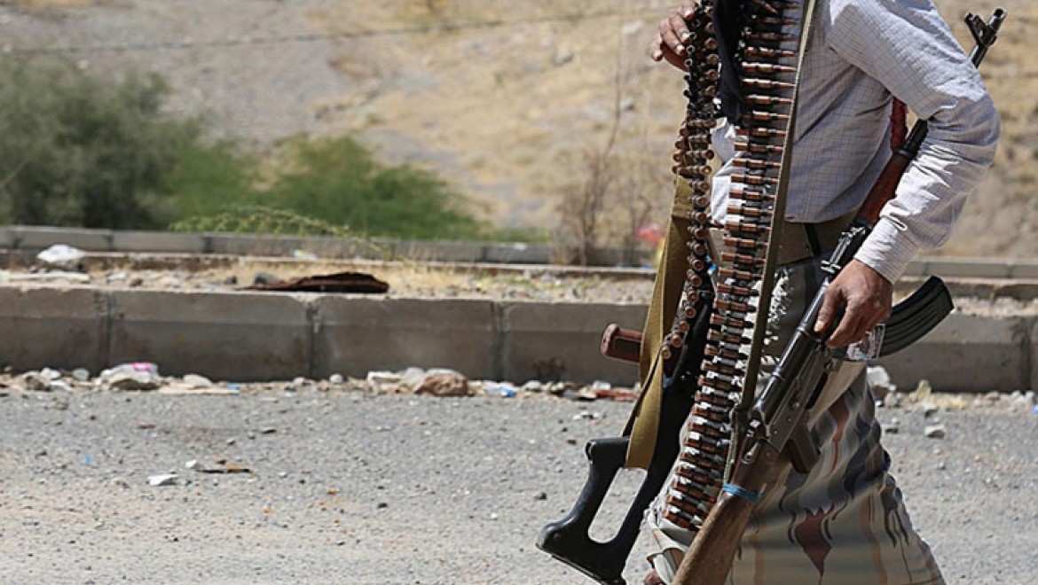 Yemen'de Husiler hükümetin Beyda ilindeki son kalesini de ele geçirdi