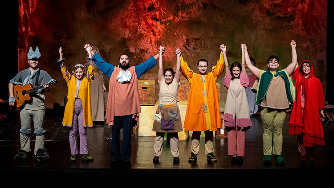 Eşit Masallar oyunu, Dünya Tiyatro Günü'nde  minik tiyatroseverlerle buluşuyor