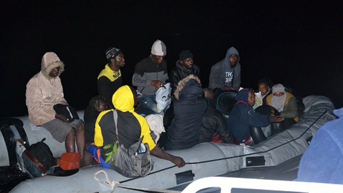 Kuşadası'nda 15 düzensiz göçmen yakalandı