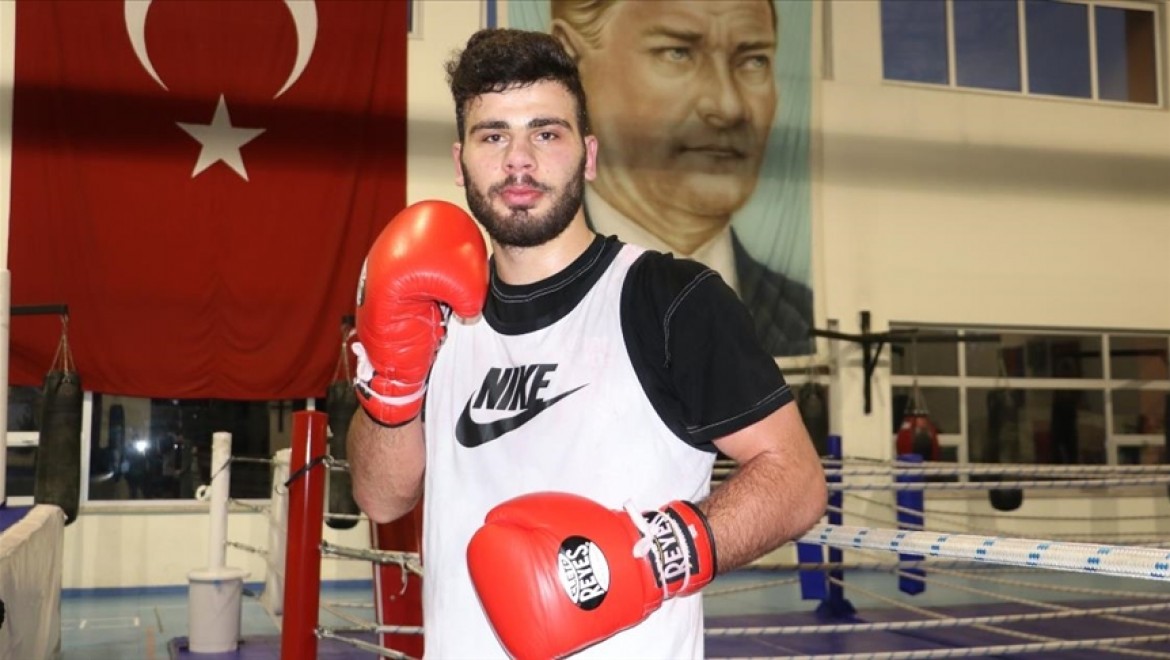 Milli boksör Mücahit İlyas yumruklarını olimpiyata hazırlıyor