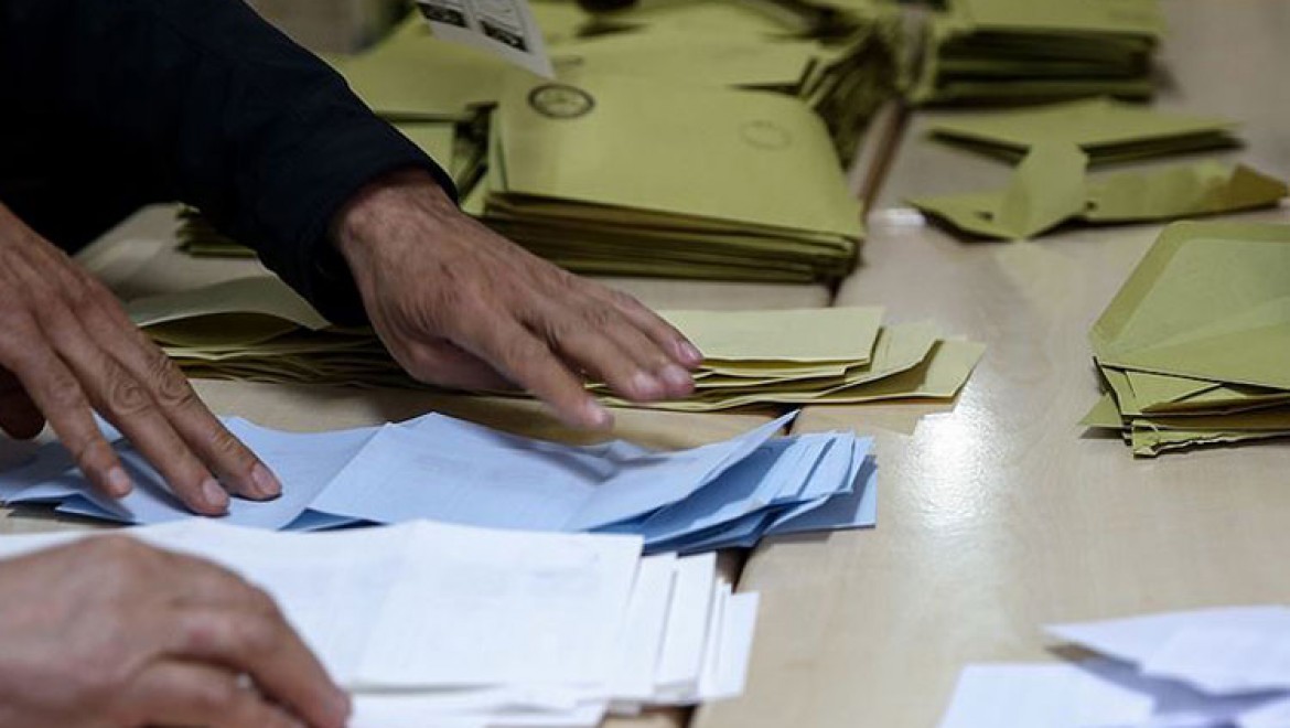 YSK Maltepe'deki tüm oy sayımlarının iptali yönündeki kararı kaldırdı