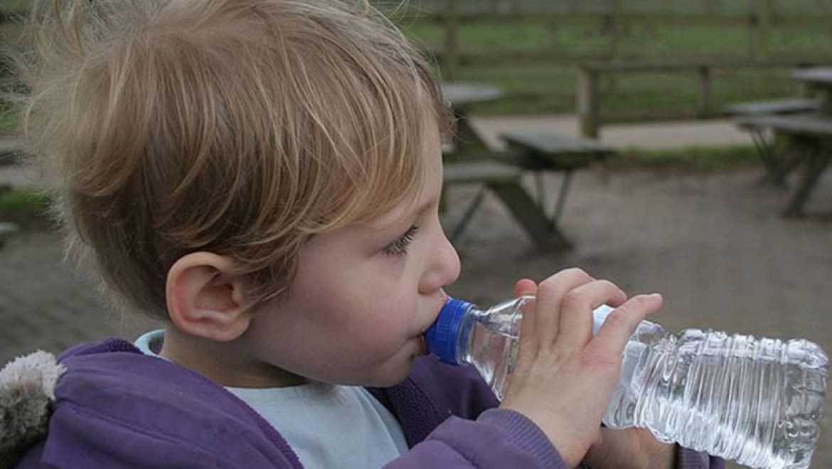 Çocukların günlük su tüketimi yetersiz