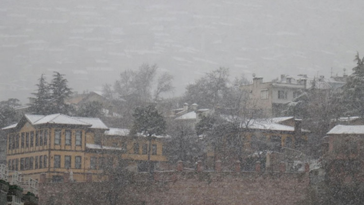 Bursa'da kar yağışı