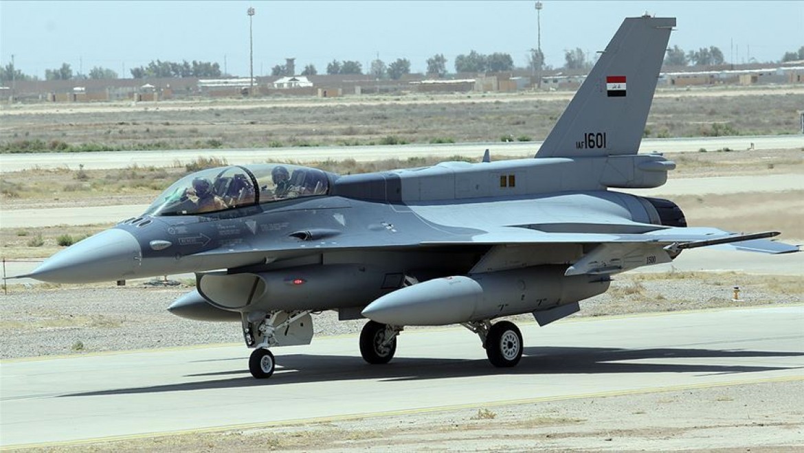 Irak savaş uçakları ilk kez...