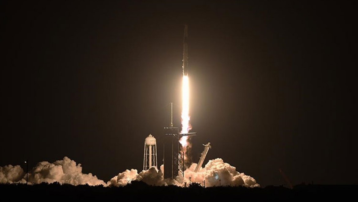 SpaceX Falcon 9 roketi ABD'deki Cape Canaveral Uzay İstasyonu'ndan uzaya fırlatıldı