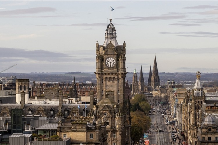 İngiliz parlamentosunun gündemine İskoçya'nın bağımsızlık referandumu talebi damga vurdu