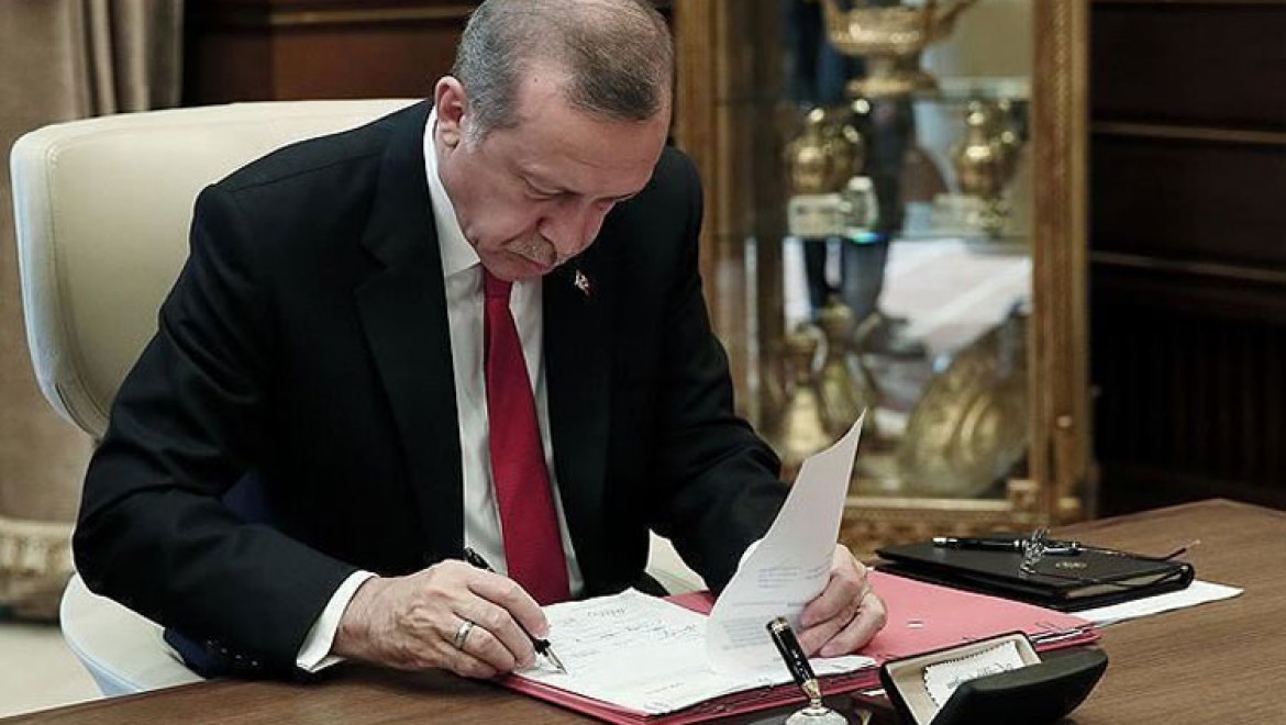 Cumhurbaşkanı Erdoğan 16 üniversiteye rektör atadı