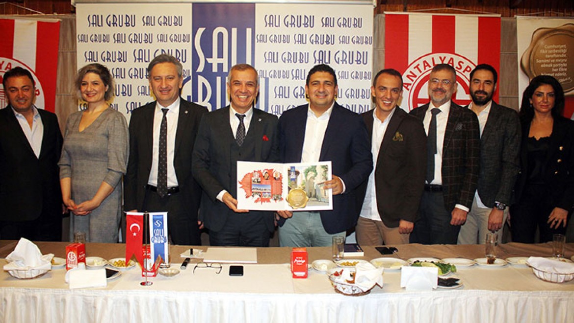 Öztürk: "Kulüp Kültürünü Geliştirmek İstiyoruz"