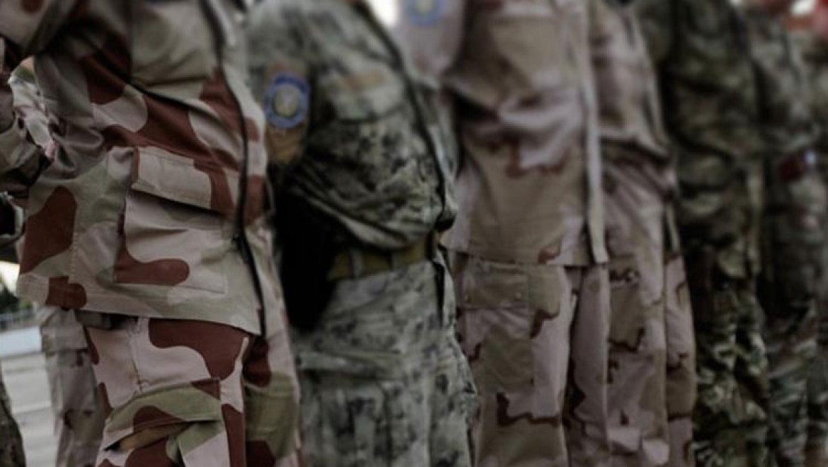 Danimarka Afganistan'a asker gönderme kararını askıya aldı