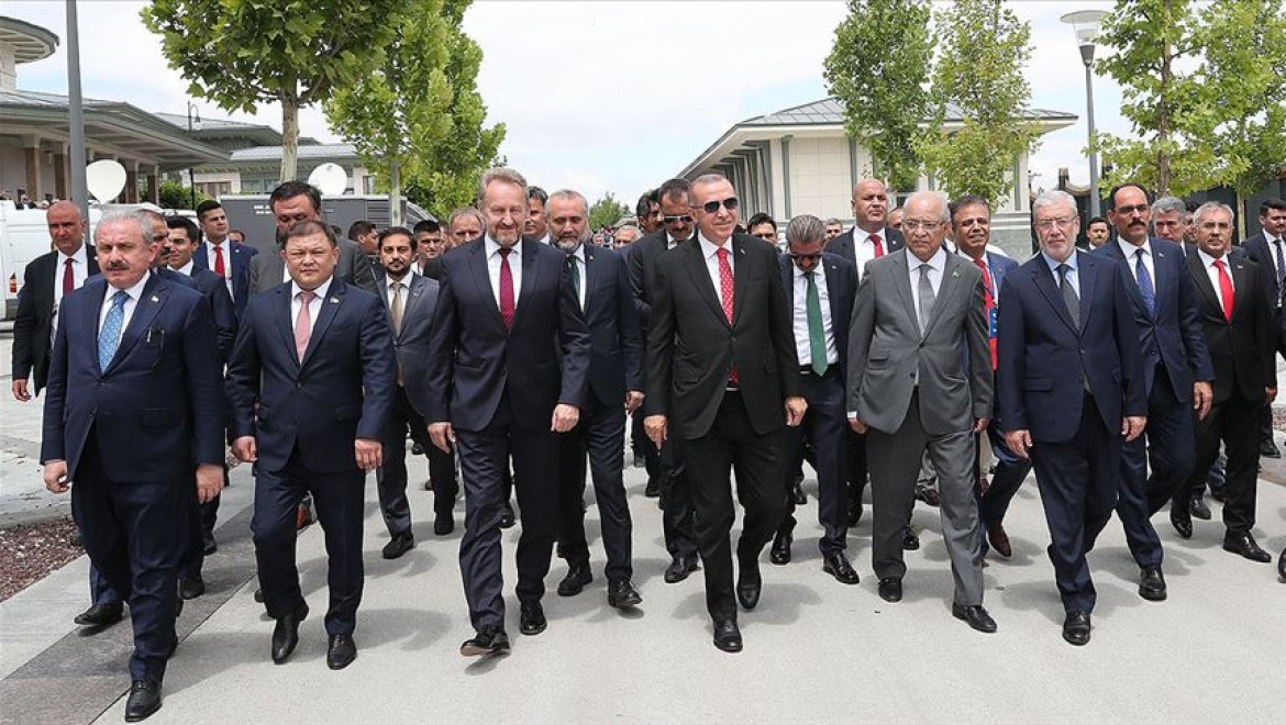 Cumhurbaşkanı Erdoğan 15 Temmuz özel oturumu izlemek üzere TBMM'de