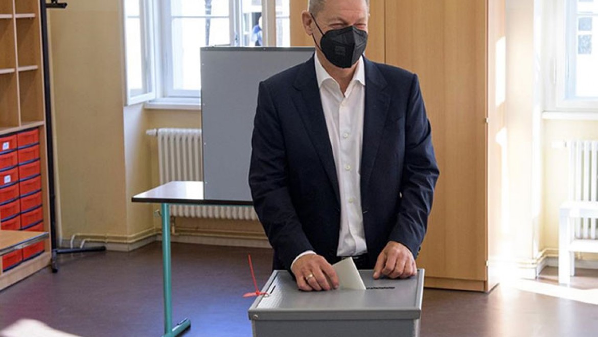 Almanya'daki genel seçimlerden Sosyal Demokrat Parti birinci çıktı
