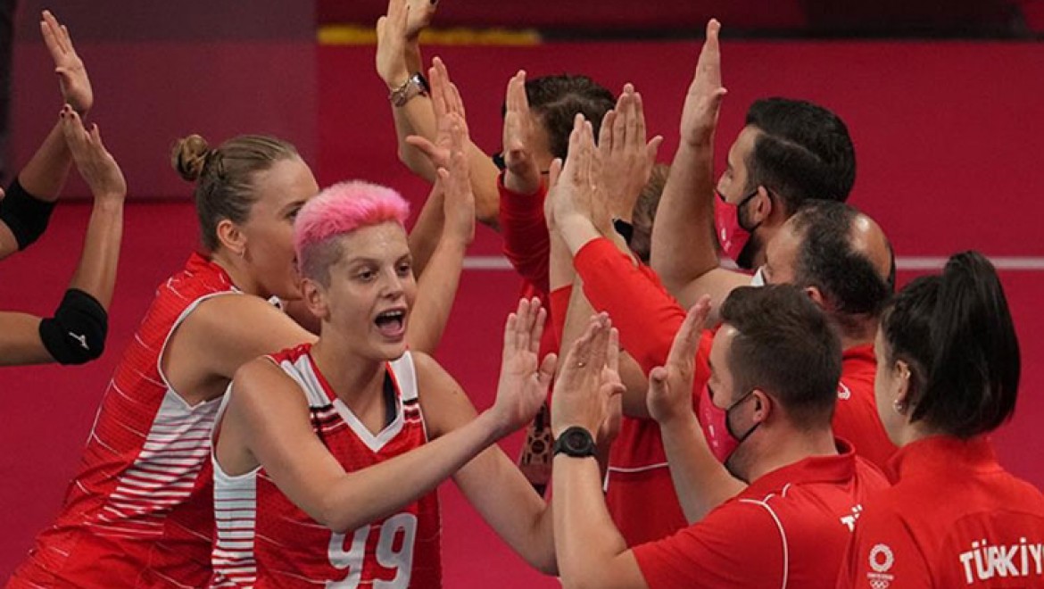 A Milli Kadın Voleybol Takımı Tokyo 2020'de yarın Rusya Olimpiyat Komitesi ile karşılaşacak