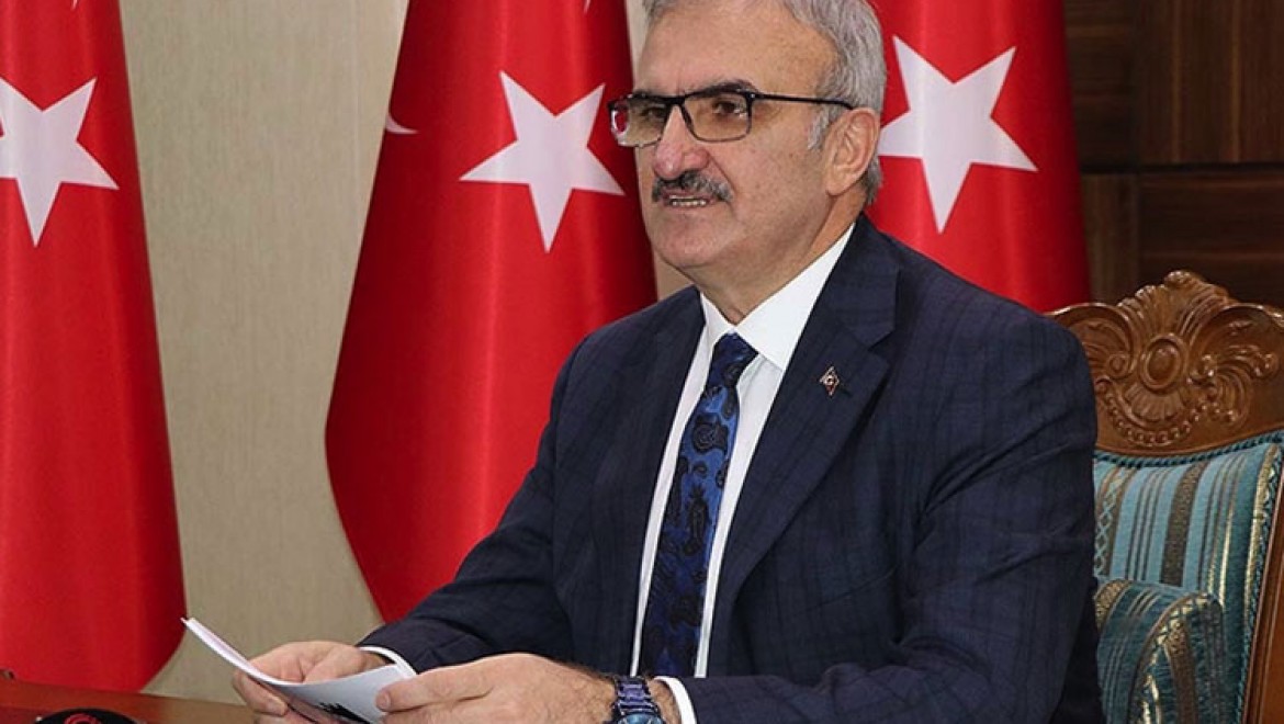 Diyarbakır Valisi Münir Karaloğlu'nun Kovid-19 testi pozitif çıktı
