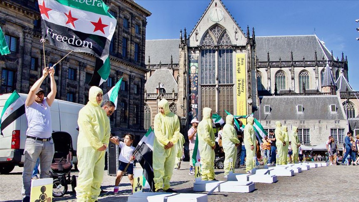 Hollanda'da Suriye için dayanışma gösterisi