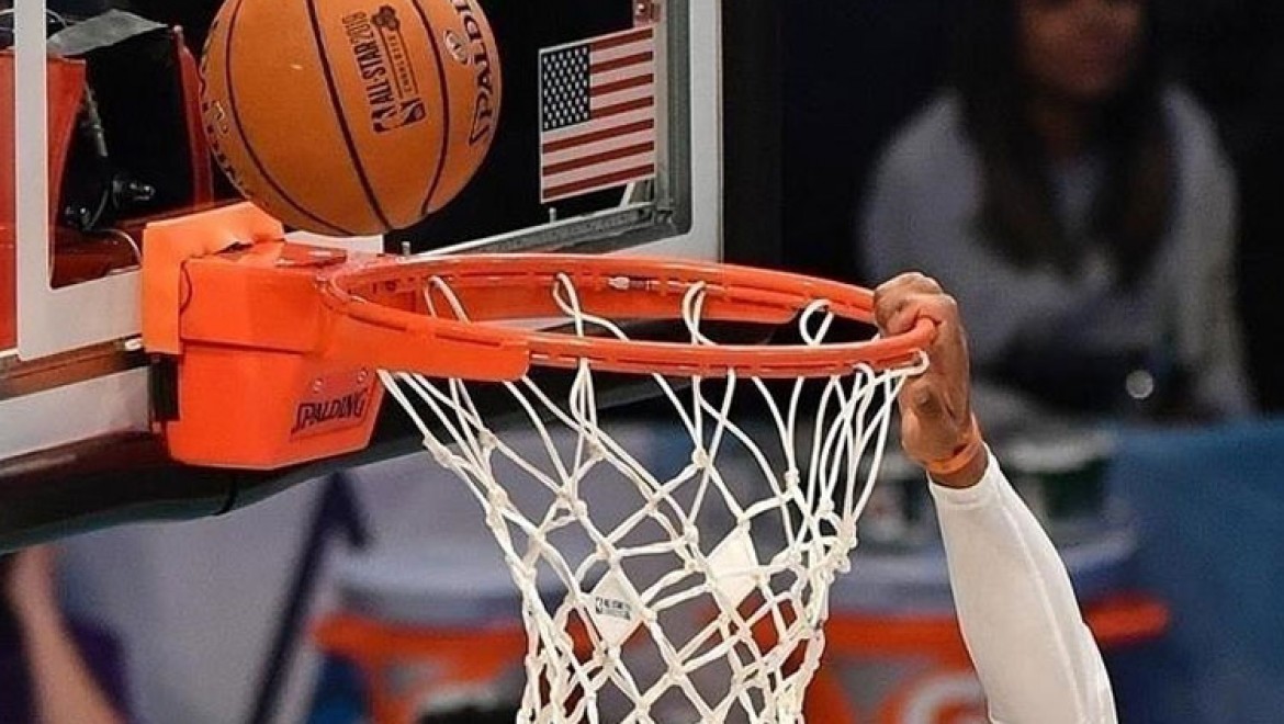 NBA'de Hawks ve Clippers konferans yarı final serilerinde 3-2 öne geçti