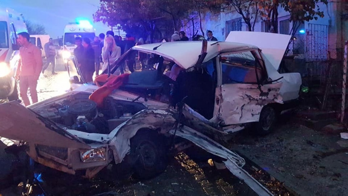 Eskişehir'de Feci Kaza: 2 Ölü, 5 Yaralı