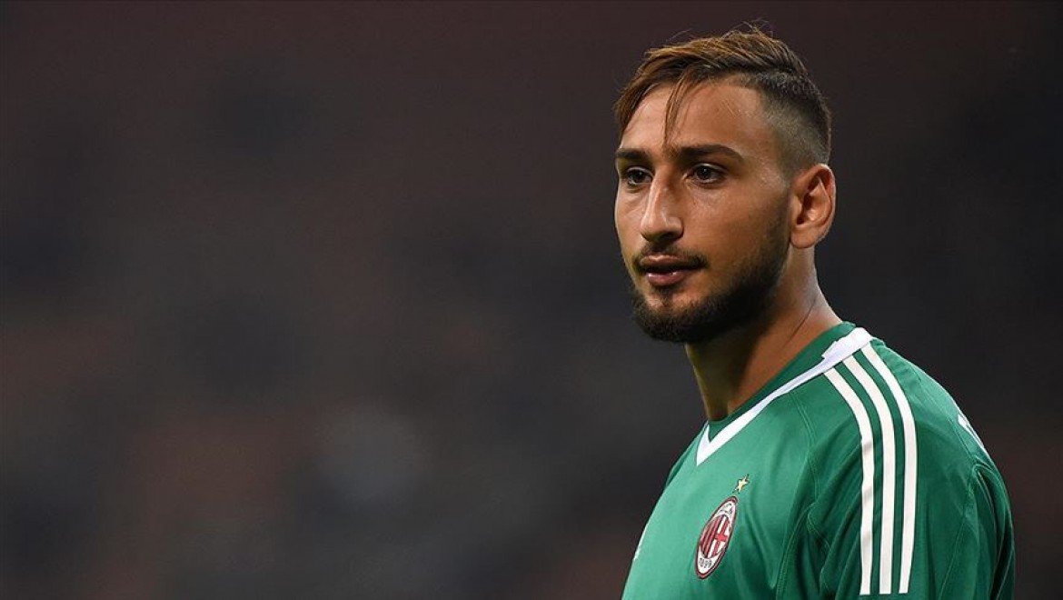 Milan'da 2'si oyuncu 5 kişi Kovid-19'a yakalandı