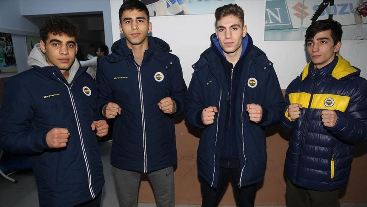 Fenerbahçe'nin genç boksörleri gelecekten umutlu