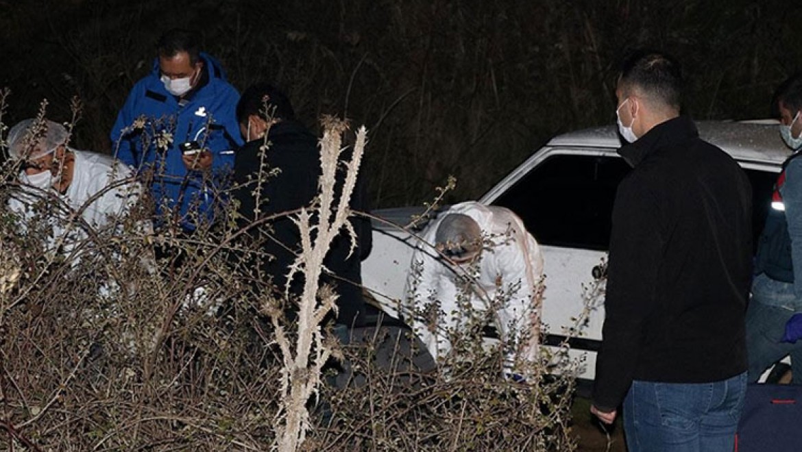 Manisa'da tarla yolunda 4 gencin cesetleri bulundu
