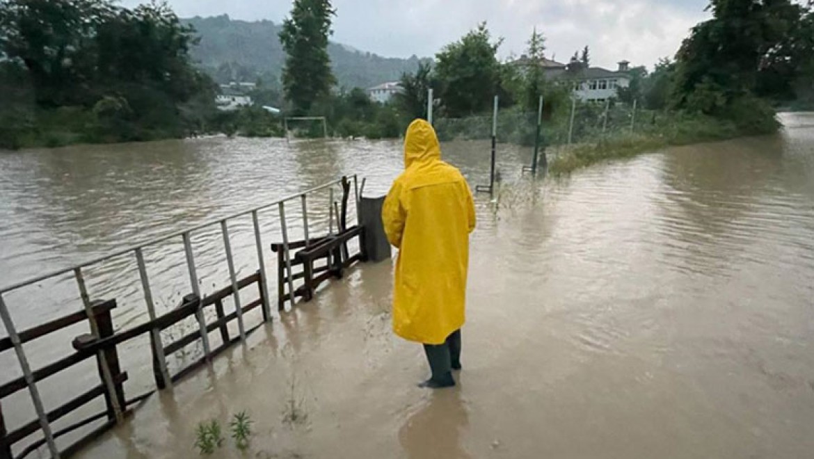 Selden etkilenen Yığılca'da 36 saatte metrekareye 225 kilogram yağış düştü