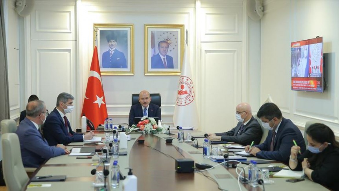 İçişleri Bakanı Soylu 81 ilin valisiyle Kovid-19 tedbirlerini değerlendirdi