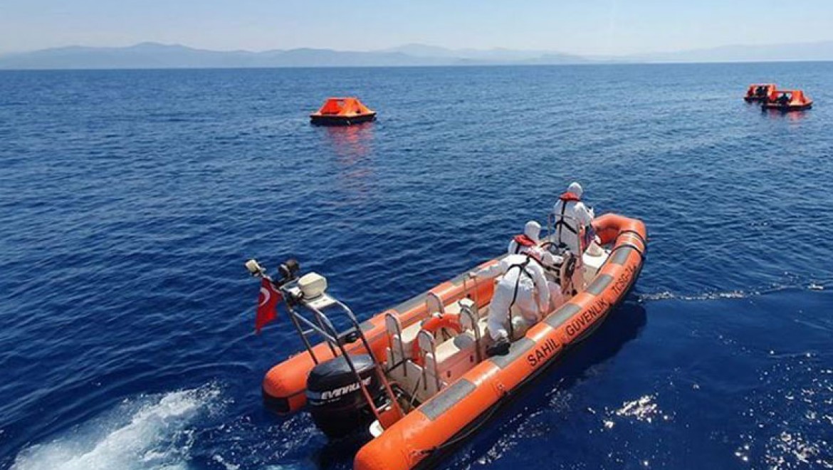 Aydın'da Türk karasularına geri itilen 16 sığınmacı kurtarıldı