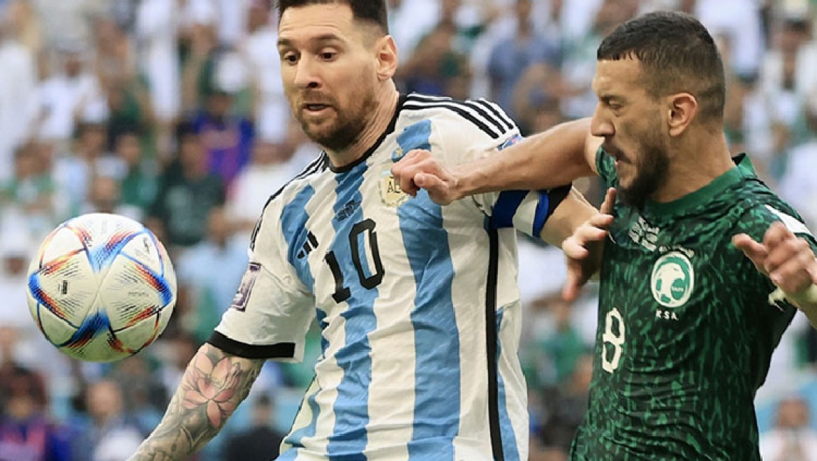Arjantin, Dünya Kupası'nda ilk galibiyet için sahaya çıkıyor