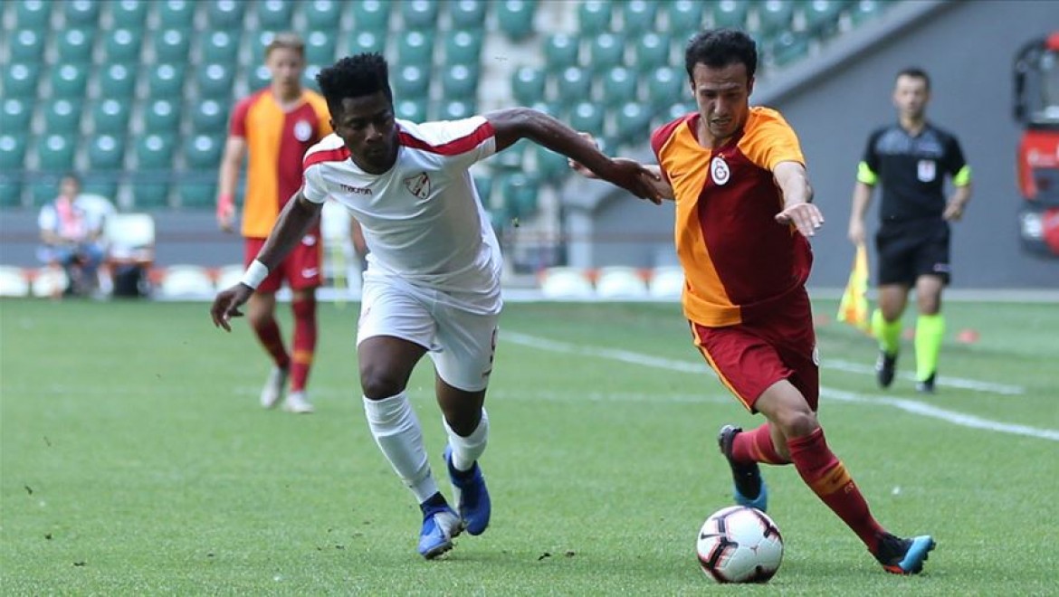 Galatasaray'da Atalay Babacan'ın sözleşmesi uzatıldı