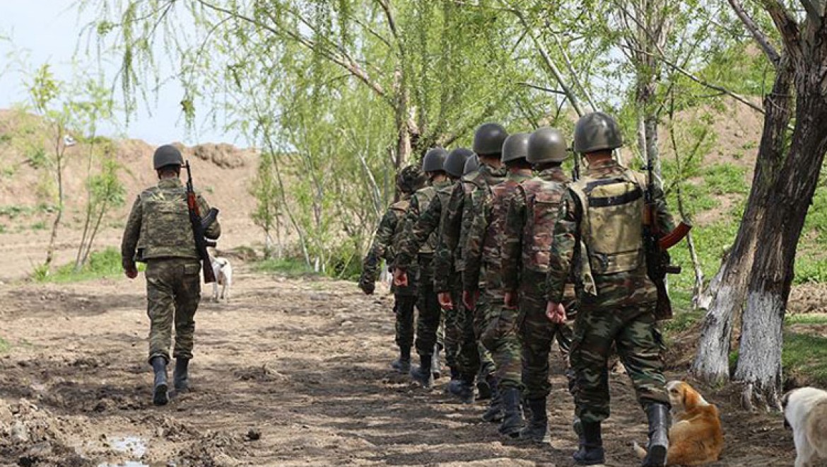 Azerbaycan-Ermenistan sınırında süren çatışmada bir üsteğmen şehit oldu