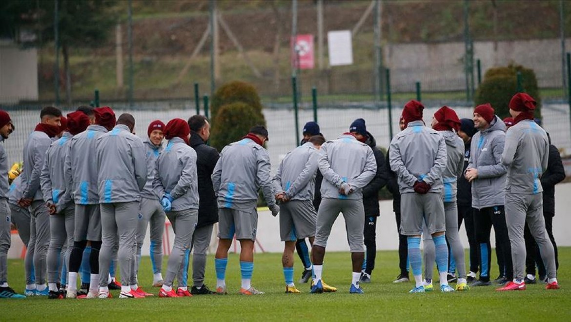 Trabzonspor'da teknik heyet ve futbolcuların Kovid-19 testi negatif çıktı