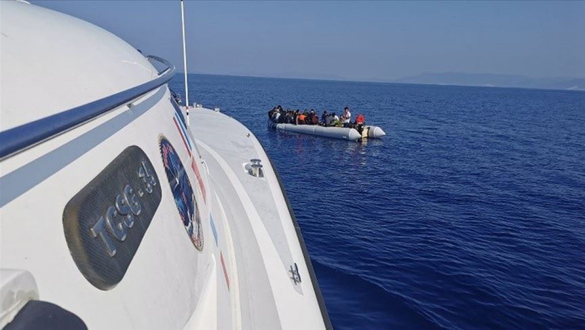 Aydın'da Türk kara sularına geri itilen 42 sığınmacı kurtarıldı