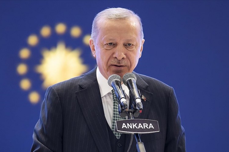 Cumhurbaşkanı Erdoğan, THY Avrupa Ligi'nde finale yükselen Anadolu Efes'i kutladı
