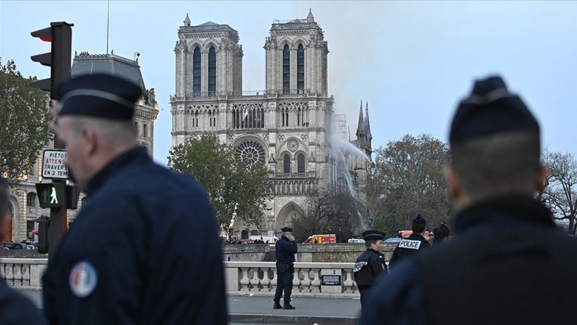 Dünyadan Notre Dame Katedrali için birlik mesajları