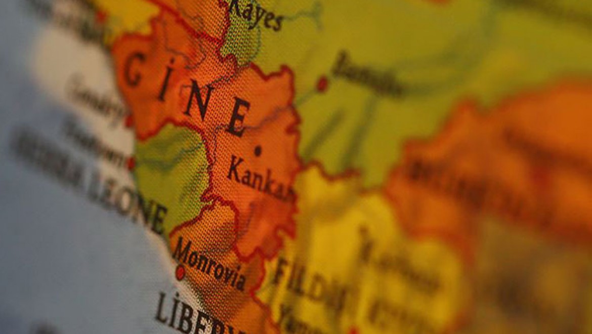 Gine'de karantinadan kaçan 200 kişi paniğe neden oldu