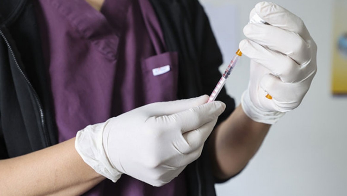Kovid-19'la mücadelede uygulanan aşı miktarı son 24 saatte 1 milyon 118 bin 160 arttı