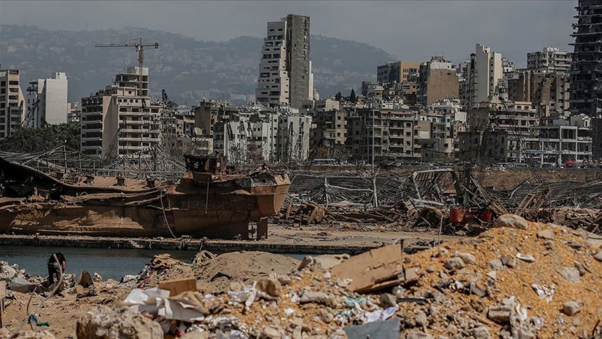 Lübnan'da büyük patlamanın ardından Adalet Bakanı da istifa etti