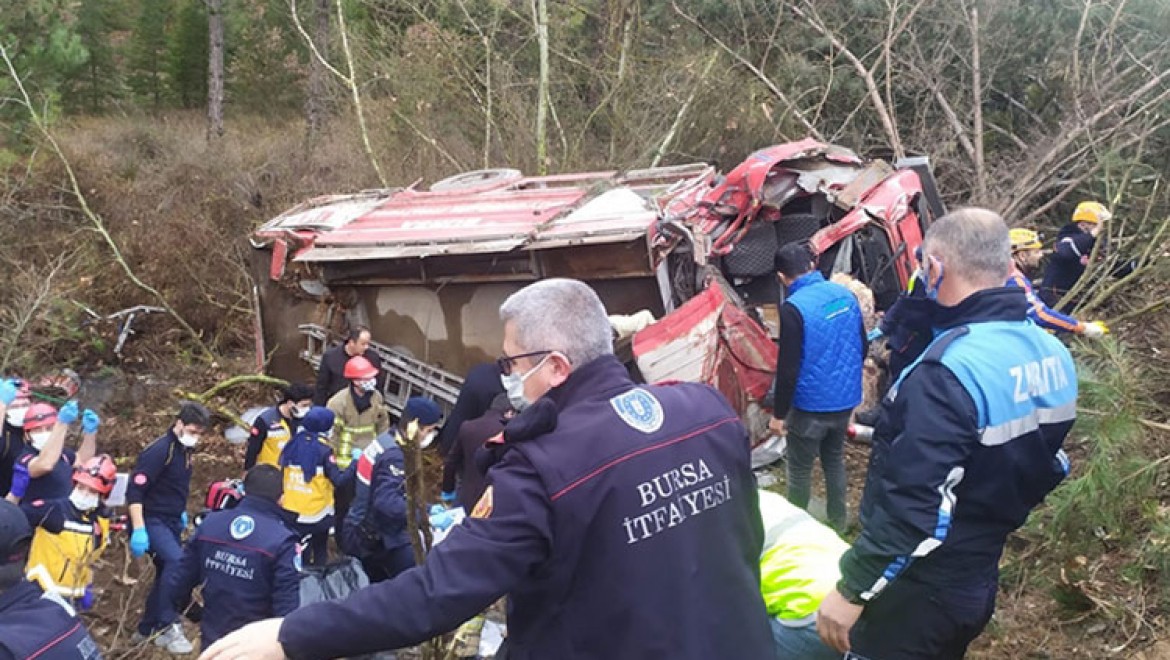 Bursa'da trafik kazasında 4 itfaiye personeli hayatını kaybetti