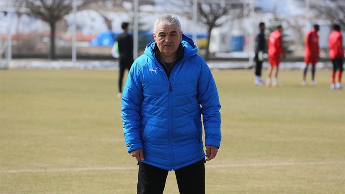 Sivasspor Teknik Direktörü Çalımbay Hatayspor maçında takımına güveniyor