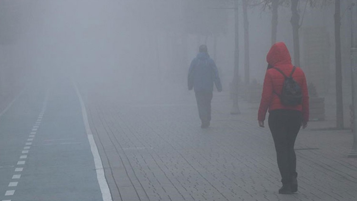 Bolu'da sis nedeniyle görüş mesafesi 30 metreye kadar düştü