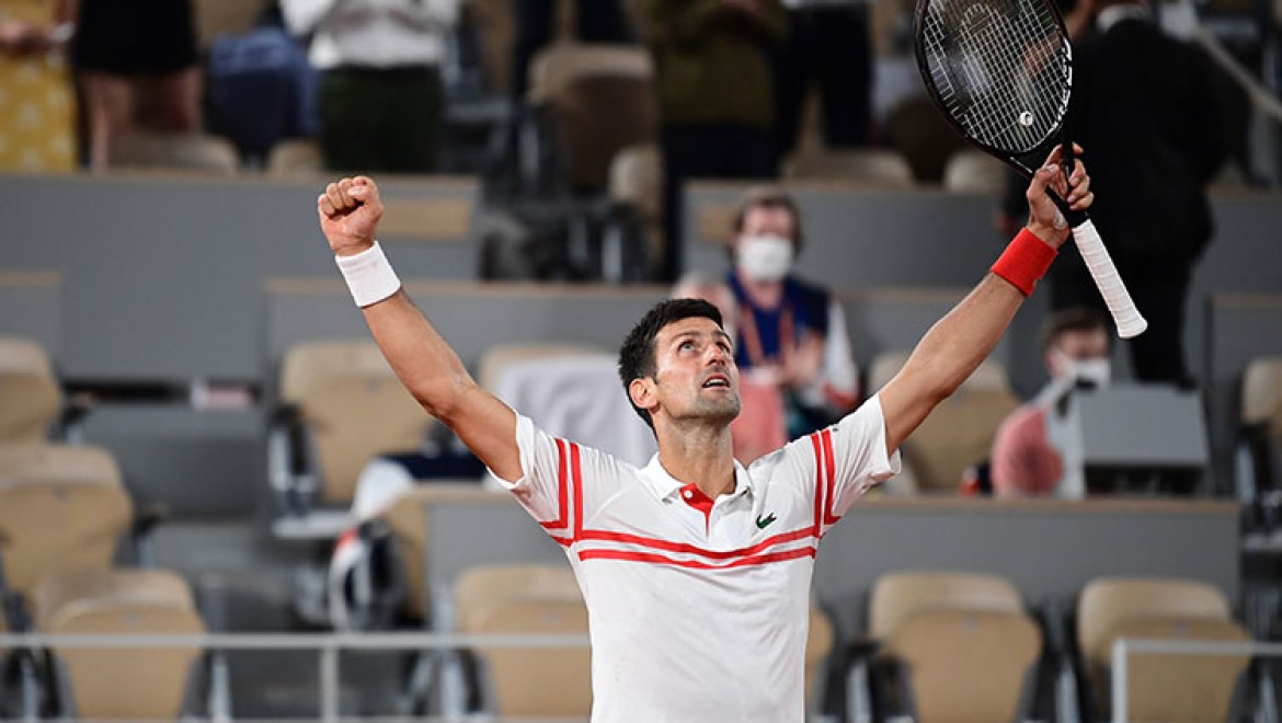 Novak Djokovic Rafael Nadal'ı Roland Garros'ta 2. kez devirdi