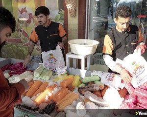 Erbil'de ramazan sofralarının vazgeçilmezleri hurma, şerbet ve tatlılara rağbet arttı