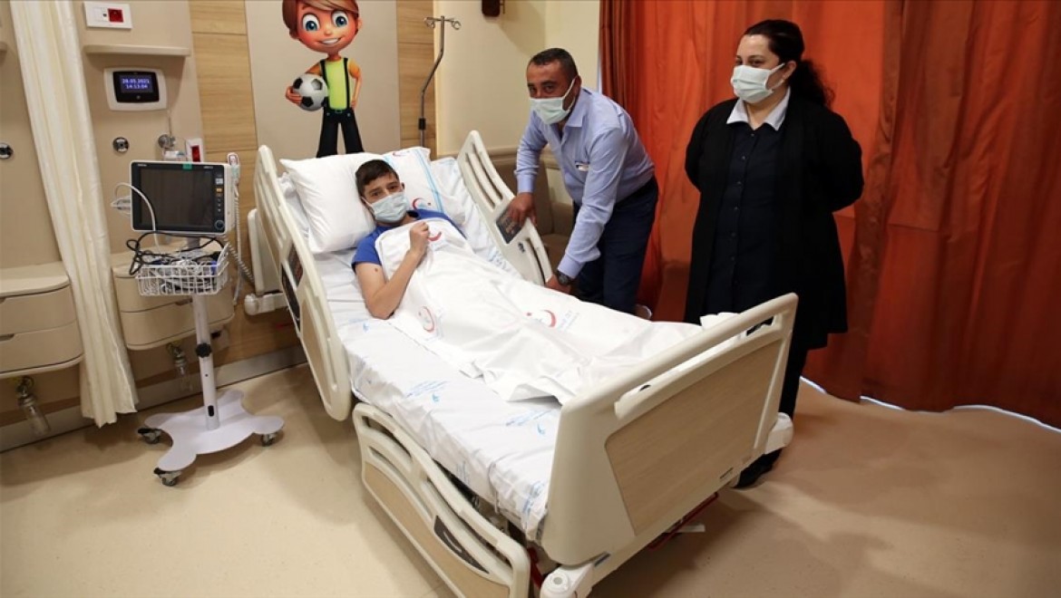 Erzurum'da kalbi delik çocuklar ameliyatsız yöntemle tedavi edildi