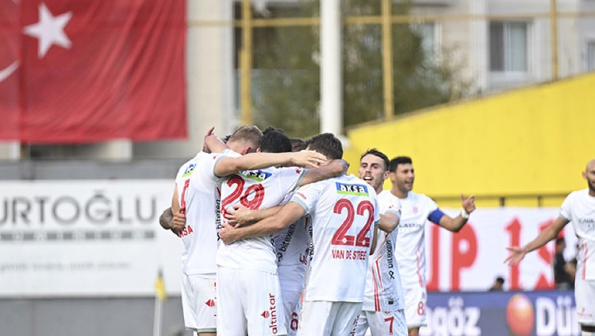 Antalyaspor, deplasmandaki galibiyet özlemine İstanbulspor'u yenerek son verdi
