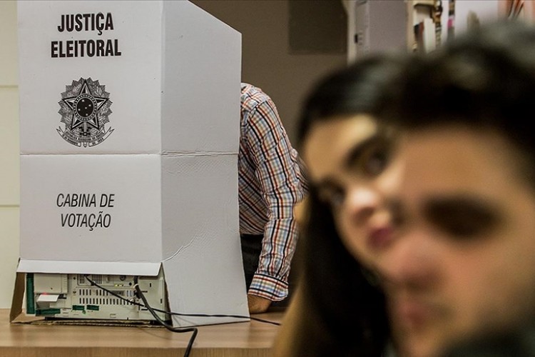 Brezilya halkı yarın genel seçimler için sandık başına gidecek