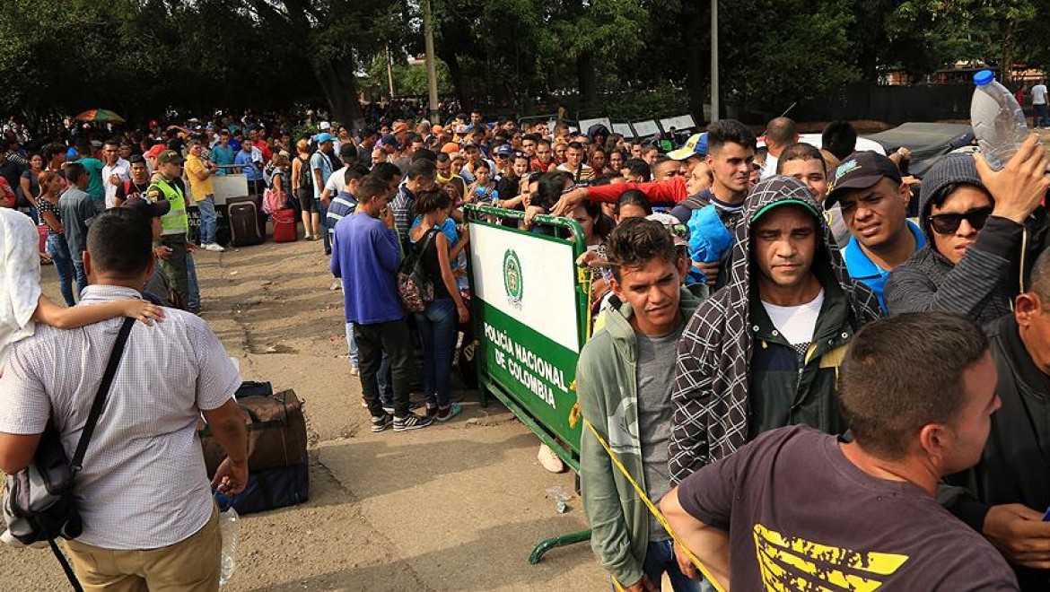 2,3 Milyon Venezuelalı Göç Etti
