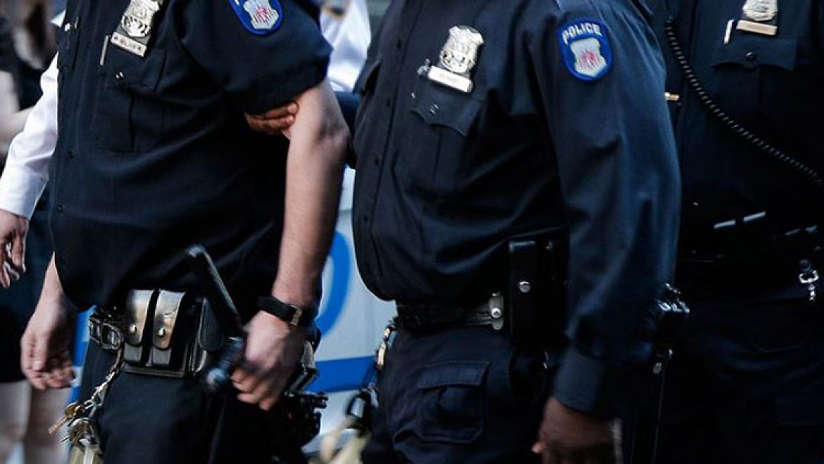 ABD Minneapolis'te bir siyahinin ölümüne neden olan polislerin işine son verildi