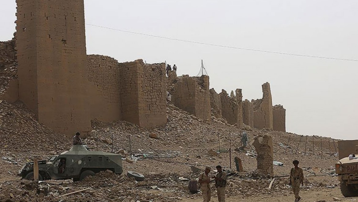 Yemen'deki Husiler, kuşatma altında tuttukları Marib'in Abdiyye ilçesinde kontrolü tamamen sağladı